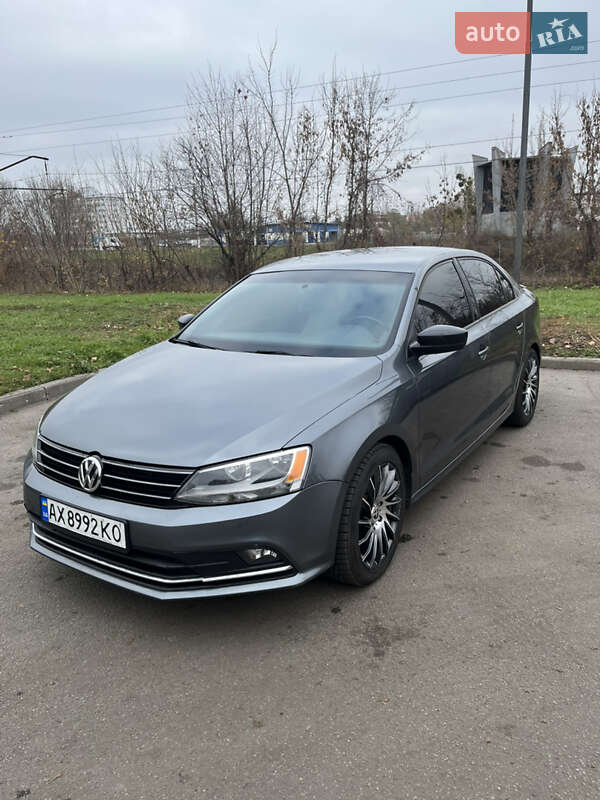 Седан Volkswagen Jetta 2015 в Харкові