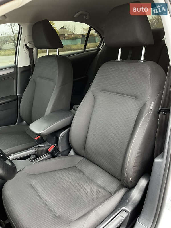 Седан Volkswagen Jetta 2014 в Кобеляках фото 22 Седан Volkswagen Jetta 2014 в Кобеляках