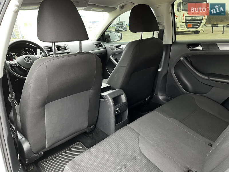 Седан Volkswagen Jetta 2014 в Кобеляках фото 24 Седан Volkswagen Jetta 2014 в Кобеляках