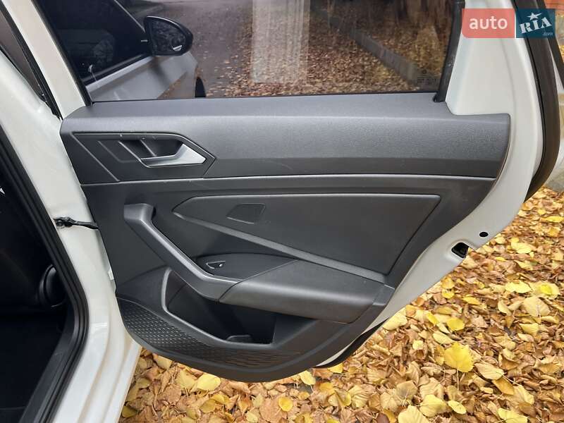 Седан Volkswagen Jetta 2019 в Дніпрі