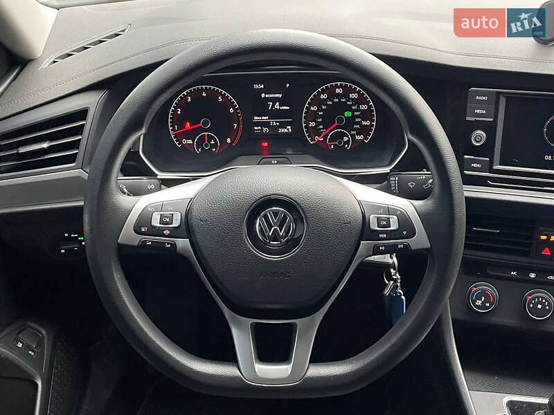 Седан Volkswagen Jetta 2020 в Києві