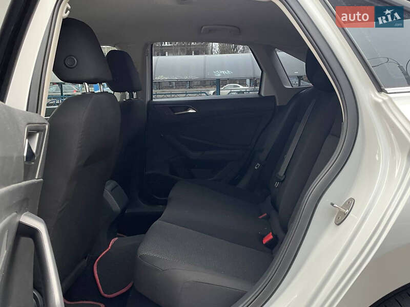 Седан Volkswagen Jetta 2020 в Києві