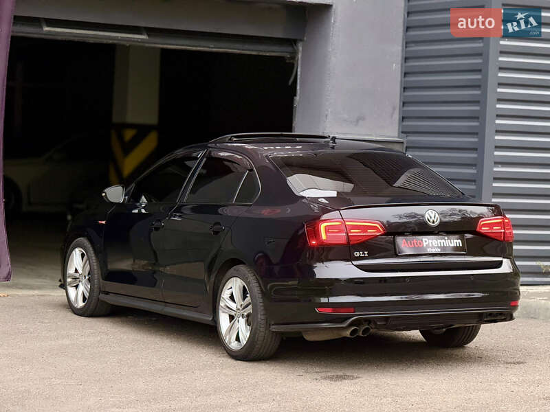 Седан Volkswagen Jetta 2016 в Харкові