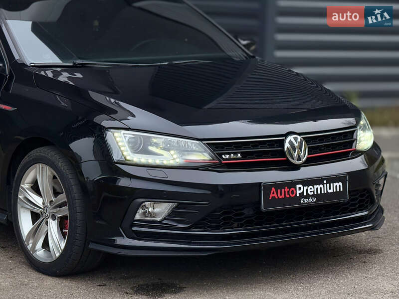 Седан Volkswagen Jetta 2016 в Харкові