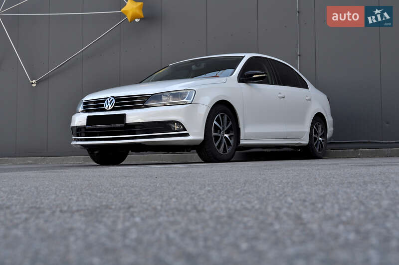 Седан Volkswagen Jetta 2016 в Києві фото 3 Седан Volkswagen Jetta 2016 в Києві
