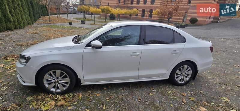 Седан Volkswagen Jetta 2016 в Львове фото 10 Седан Volkswagen Jetta 2016 в Львове