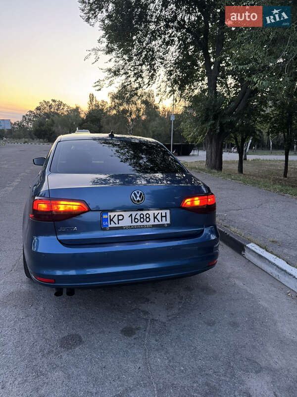 Седан Volkswagen Jetta 2015 в Запорожье