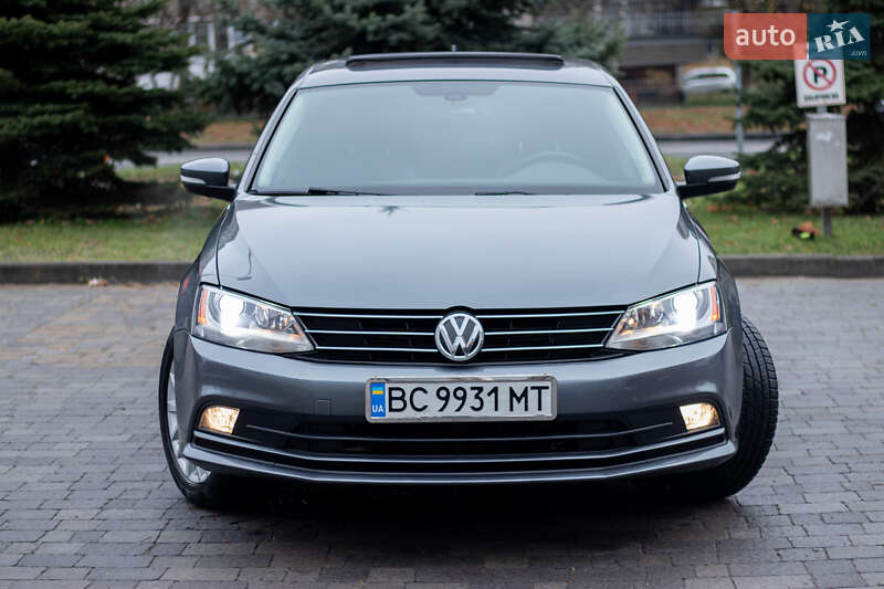 Седан Volkswagen Jetta 2015 в Львове