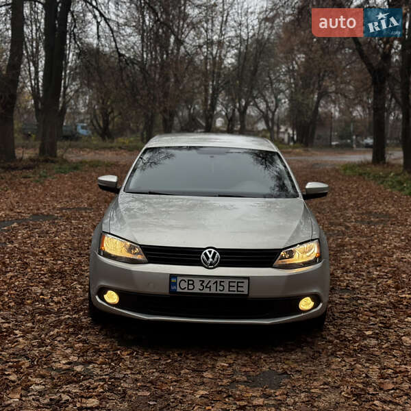 Седан Volkswagen Jetta 2011 в Пирятині