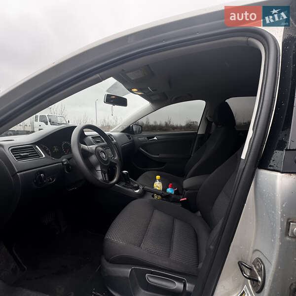 Седан Volkswagen Jetta 2011 в Пирятині
