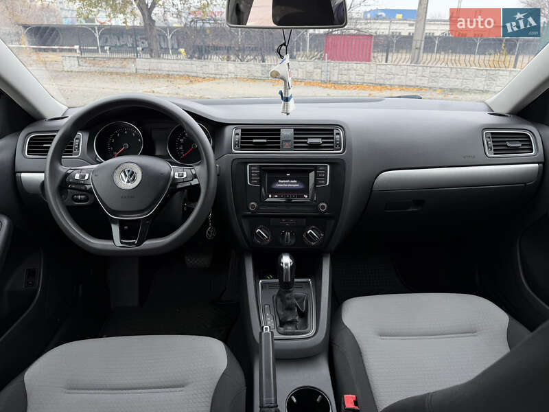 Седан Volkswagen Jetta 2016 в Запорожье