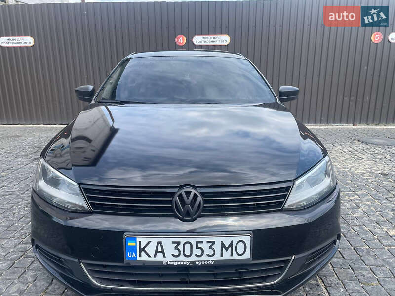 Седан Volkswagen Jetta 2014 в Софиевской Борщаговке фото Седан Volkswagen Jetta 2014 в Софиевской Борщаговке