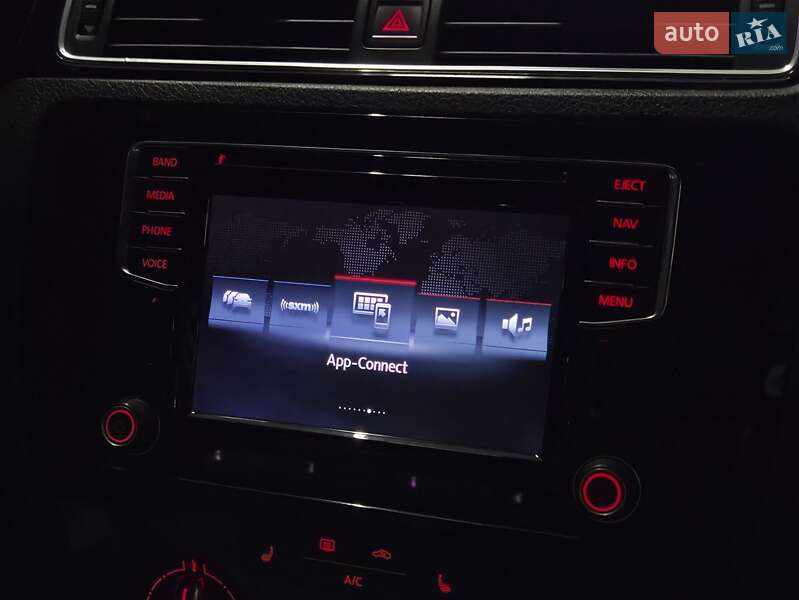 Седан Volkswagen Jetta 2015 в Николаеве