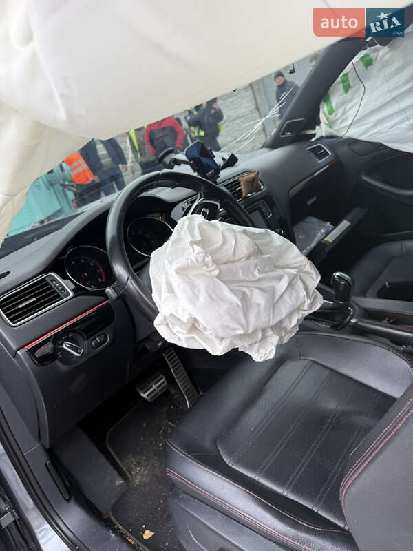 Седан Volkswagen Jetta 2015 в Киеве