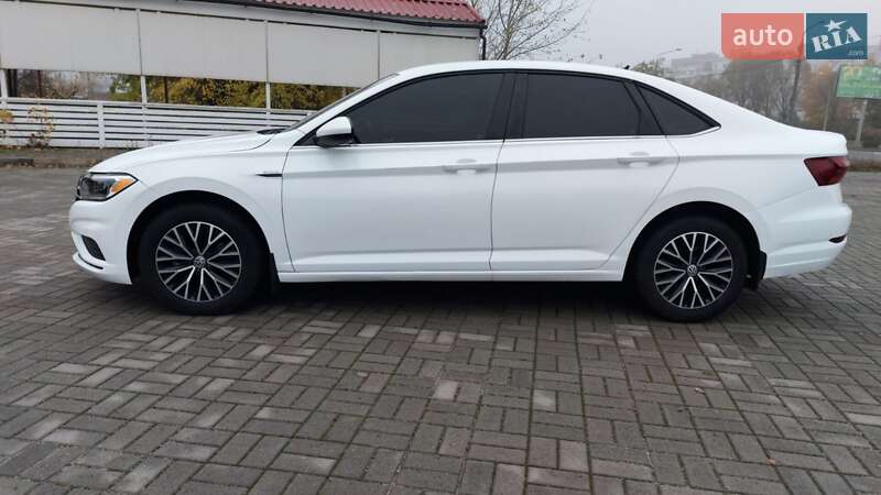 Седан Volkswagen Jetta 2021 в Запоріжжі