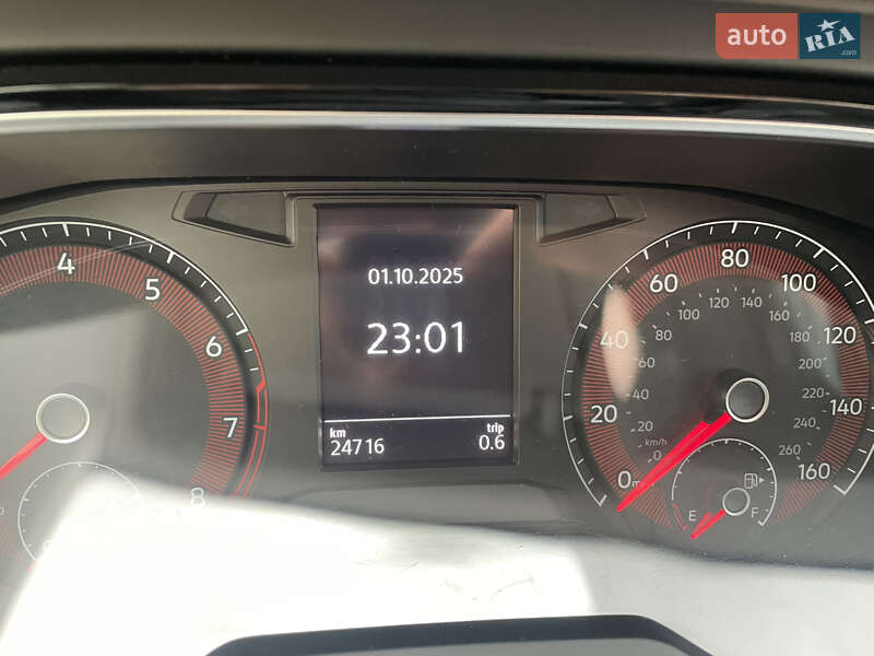 Седан Volkswagen Jetta 2018 в Киеве фото 12 Седан Volkswagen Jetta 2018 в Киеве