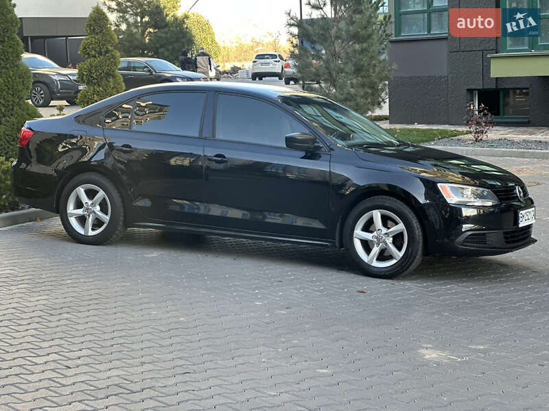 Седан Volkswagen Jetta 2014 в Киеве