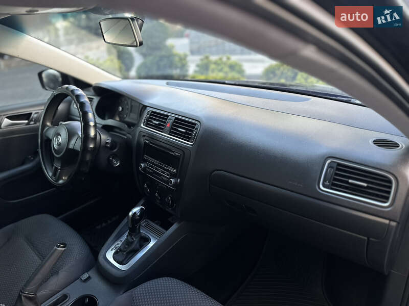 Седан Volkswagen Jetta 2014 в Киеве