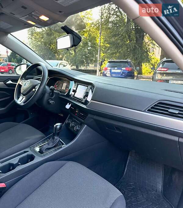 Седан Volkswagen Jetta 2018 в Львові