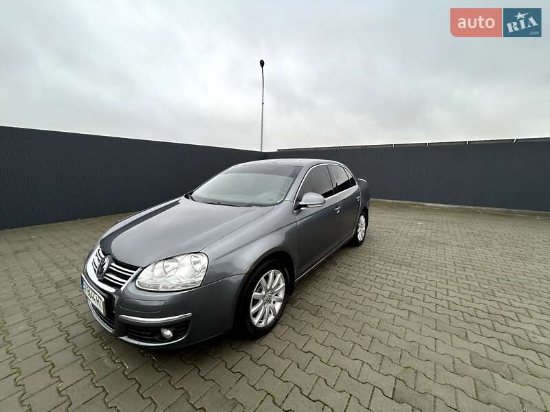Седан Volkswagen Jetta 2005 в Летичеве
