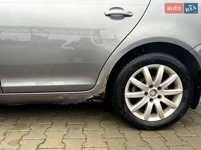 Седан Volkswagen Jetta 2005 в Летичеве