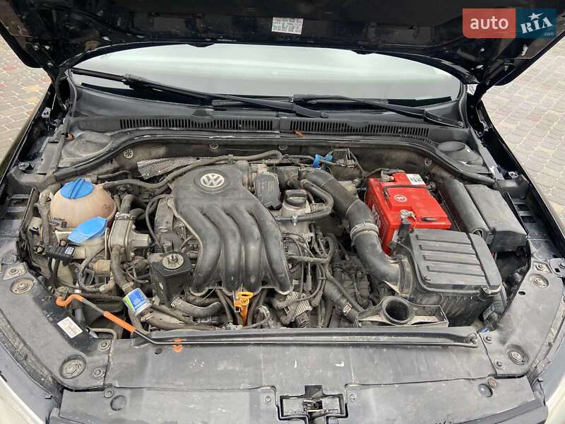 Седан Volkswagen Jetta 2013 в Тернополі