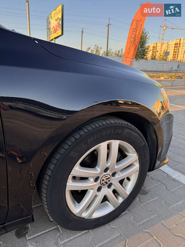 Седан Volkswagen Jetta 2016 в Києві фото 11 Седан Volkswagen Jetta 2016 в Києві