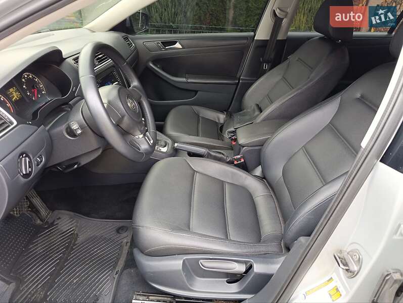 Седан Volkswagen Jetta 2011 в Одессе