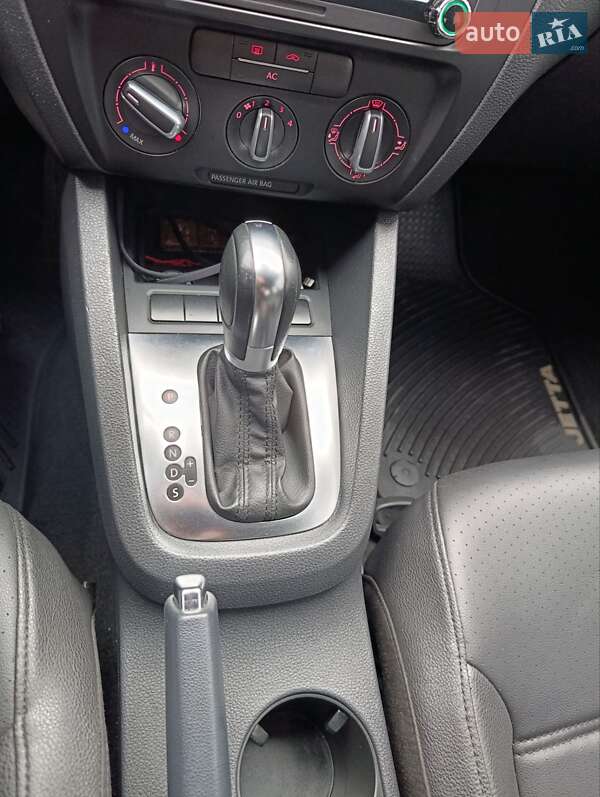 Седан Volkswagen Jetta 2011 в Одессе