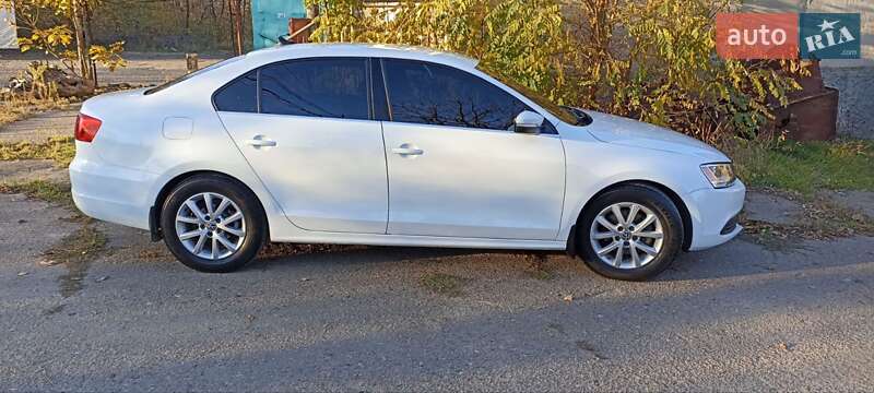 Седан Volkswagen Jetta 2014 в Білгороді-Дністровському фото 6 Седан Volkswagen Jetta 2014 в Білгороді-Дністровському