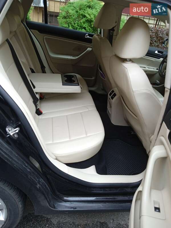 Универсал Volkswagen Jetta 2012 в Киеве фото 12 Универсал Volkswagen Jetta 2012 в Киеве