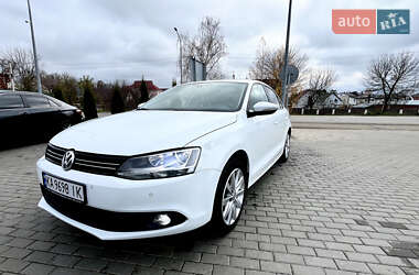 Седан Volkswagen Jetta 2014 в Києві