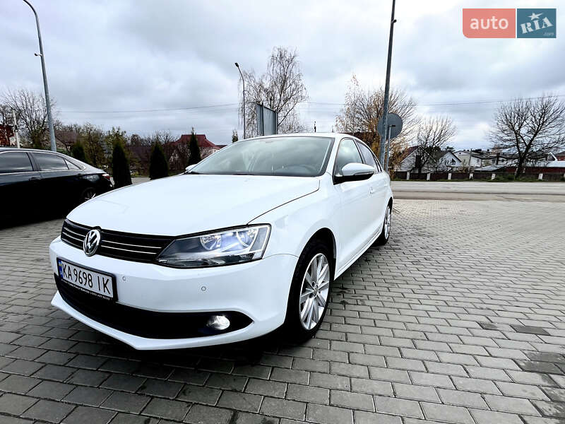Седан Volkswagen Jetta 2014 в Киеве фото 2 Седан Volkswagen Jetta 2014 в Киеве