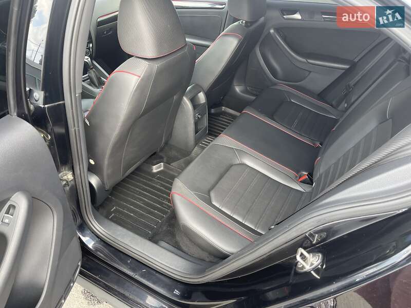 Седан Volkswagen Jetta 2015 в Киеве фото 25 Седан Volkswagen Jetta 2015 в Киеве