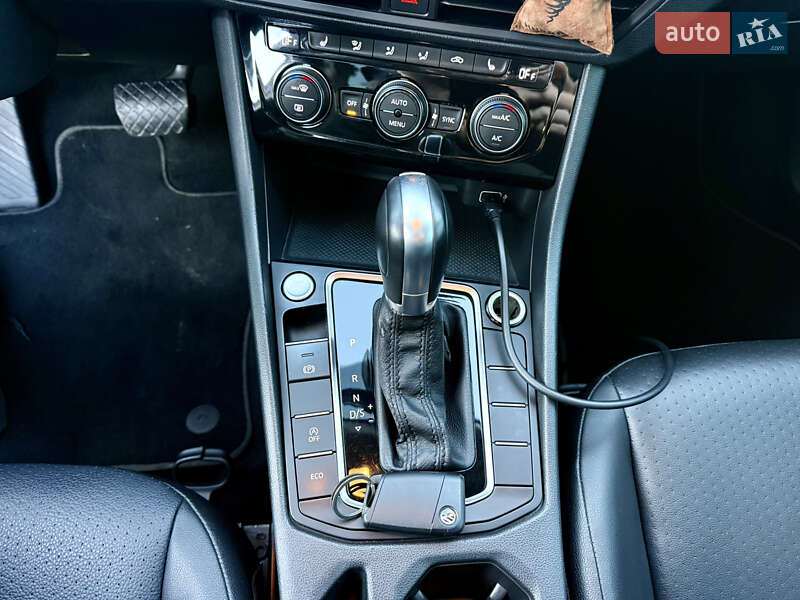Седан Volkswagen Jetta 2018 в Одессе фото 19 Седан Volkswagen Jetta 2018 в Одессе