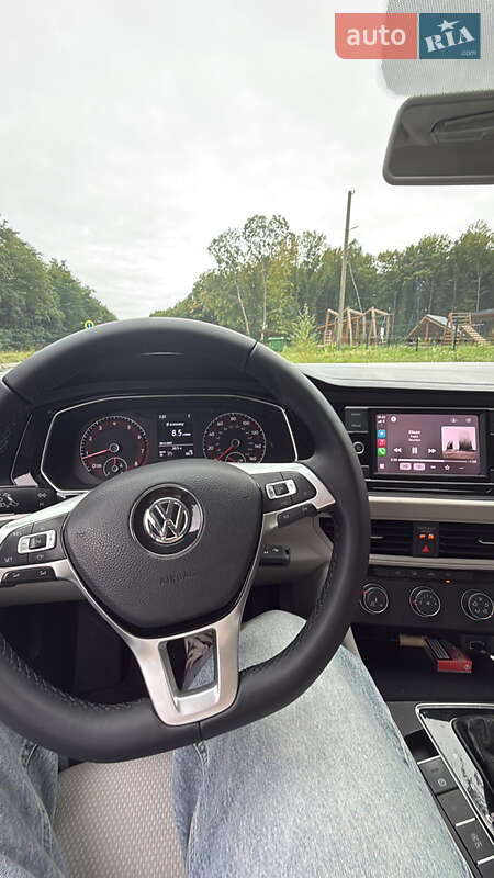 Седан Volkswagen Jetta 2019 в Хмельницком