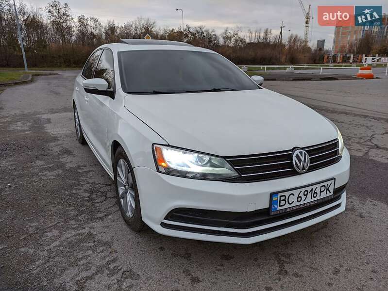 Седан Volkswagen Jetta 2016 в Львове