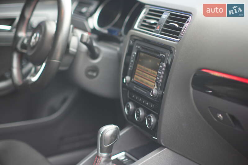 Седан Volkswagen Jetta 2015 в Одессе фото 29 Седан Volkswagen Jetta 2015 в Одессе