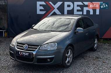 Седан Volkswagen Jetta 2009 в Львові