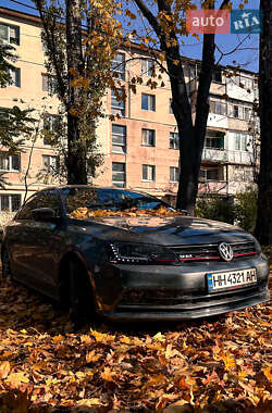Седан Volkswagen Jetta 2016 в Одесі