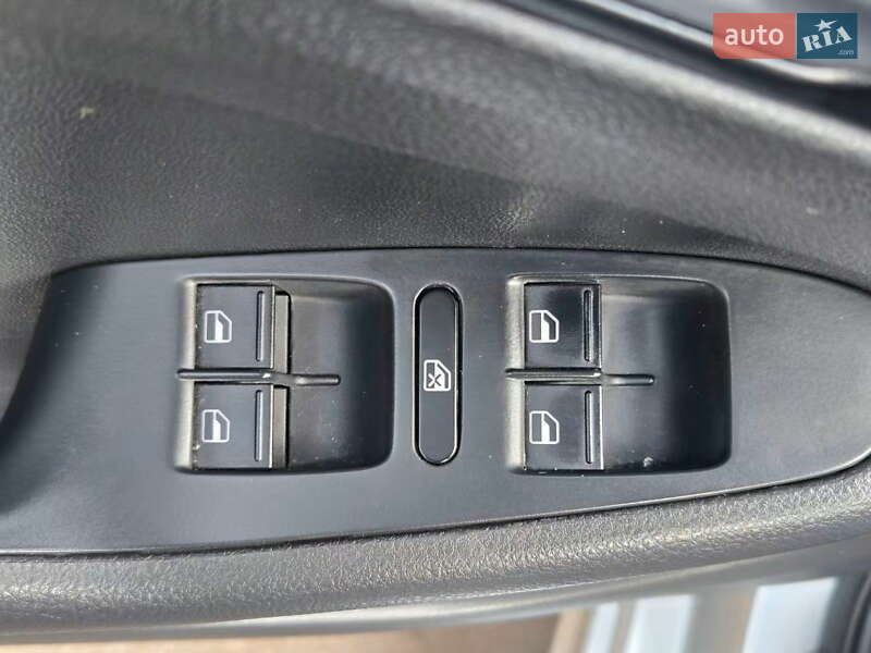 Седан Volkswagen Jetta 2012 в Киеве фото 11 Седан Volkswagen Jetta 2012 в Киеве