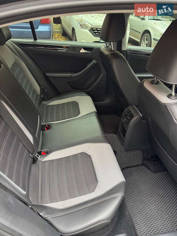 Седан Volkswagen Jetta 2016 в Борисполі фото 10 Седан Volkswagen Jetta 2016 в Борисполі