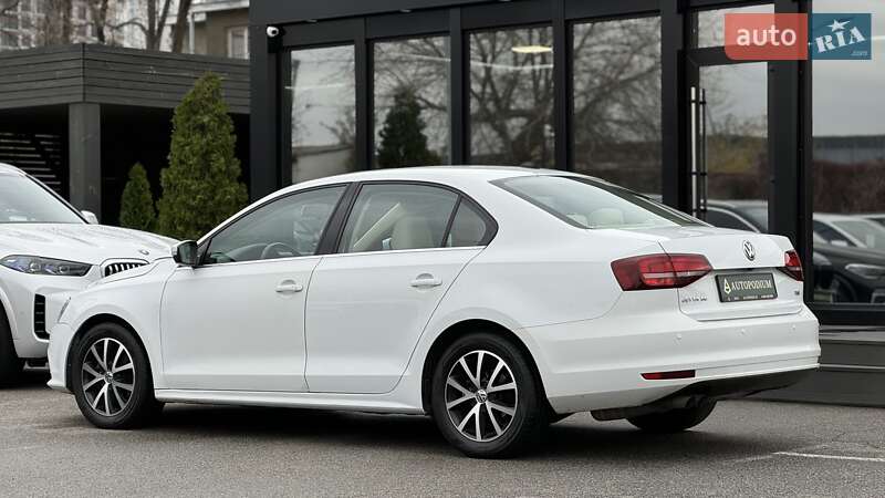 Седан Volkswagen Jetta 2016 в Киеве фото 5 Седан Volkswagen Jetta 2016 в Киеве