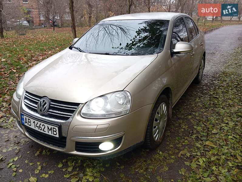 Седан Volkswagen Jetta 2008 в Виннице