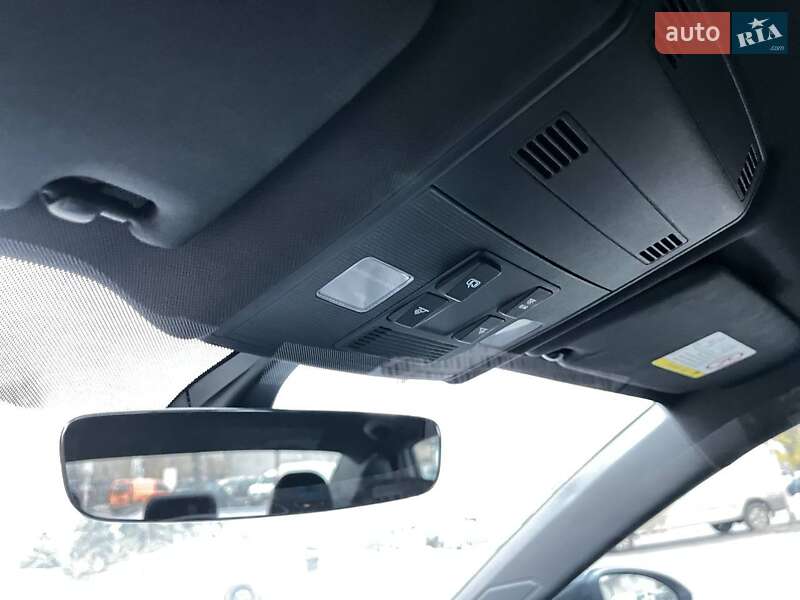 Седан Volkswagen Jetta 2019 в Днепре фото 23 Седан Volkswagen Jetta 2019 в Днепре