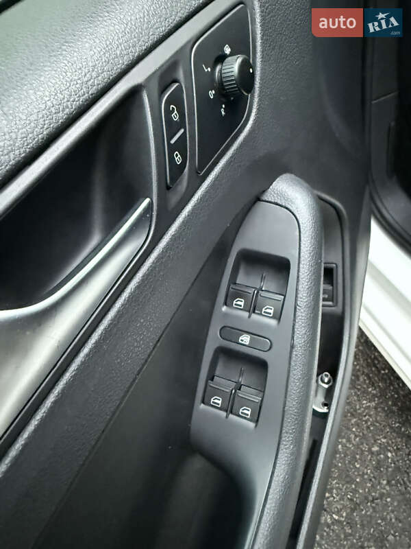 Седан Volkswagen Jetta 2012 в Харкові фото 10 Седан Volkswagen Jetta 2012 в Харкові