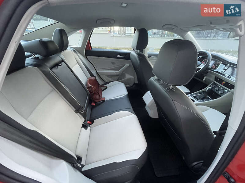 Седан Volkswagen Jetta 2019 в Ровно фото 39 Седан Volkswagen Jetta 2019 в Ровно