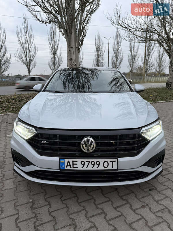 Седан Volkswagen Jetta 2018 в Днепре