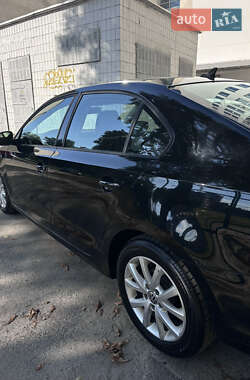Седан Volkswagen Jetta 2014 в Киеве