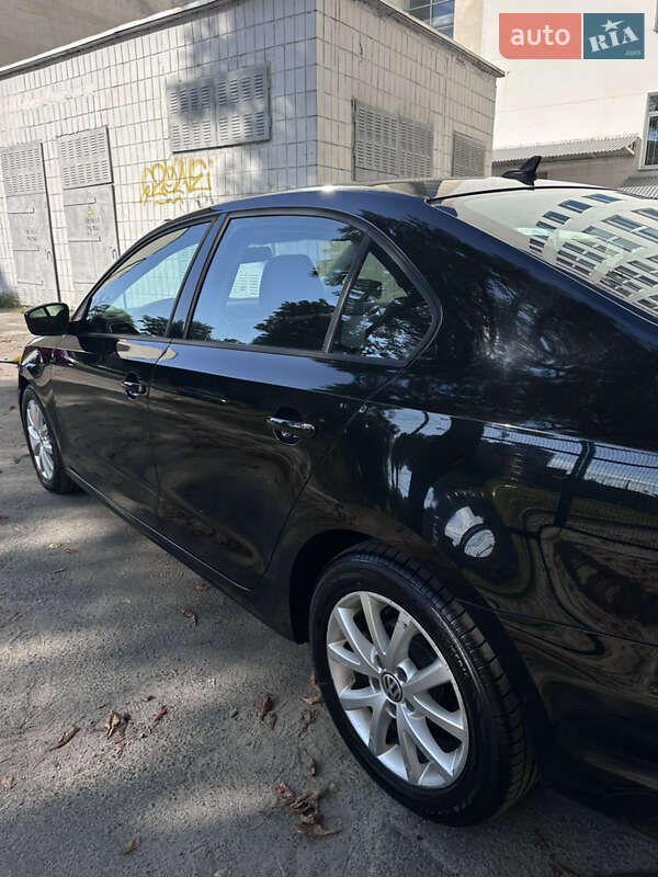 Седан Volkswagen Jetta 2014 в Киеве фото 10 Седан Volkswagen Jetta 2014 в Киеве